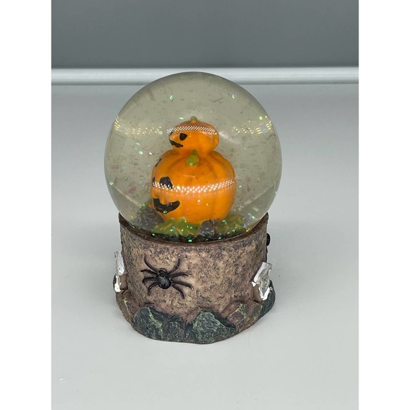 Pre-owned Greenbrier Small Halloween Glitter Water Globe Pumpkins EUC - Item 2 - Picture 2 of 8